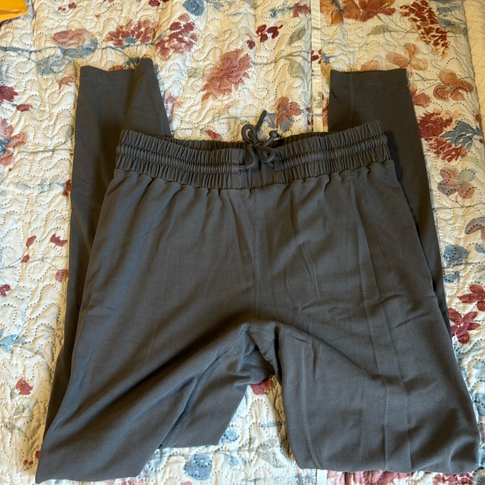 Women’s leggings with drawstring